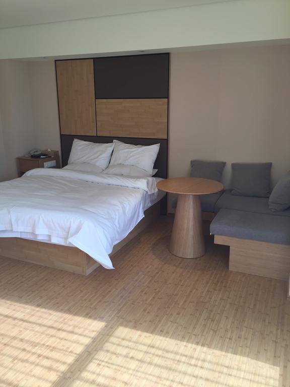 Ji Hotel Jinan Quancheng Square Room photo